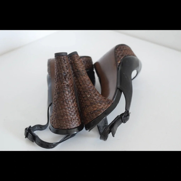 Stuart Weitzman peep toe sling back platforms - Picture 5 of 8